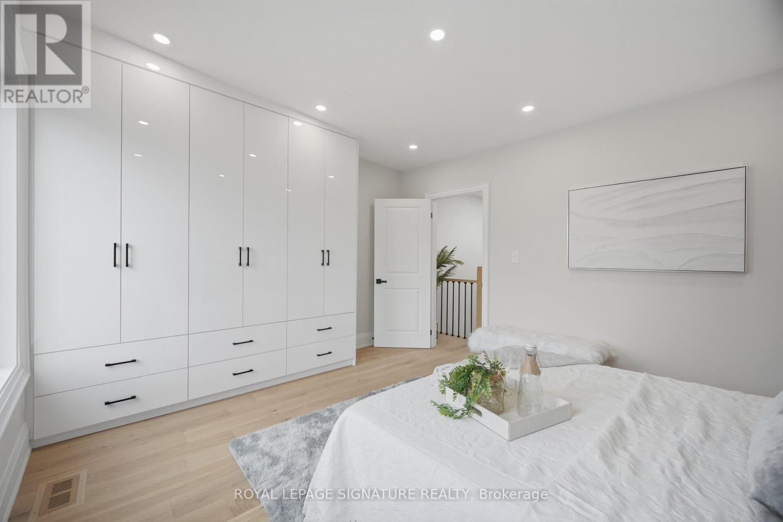 241 Maria Street, Toronto, Ontario  M6P 1W6 - Photo 23 - W13020072