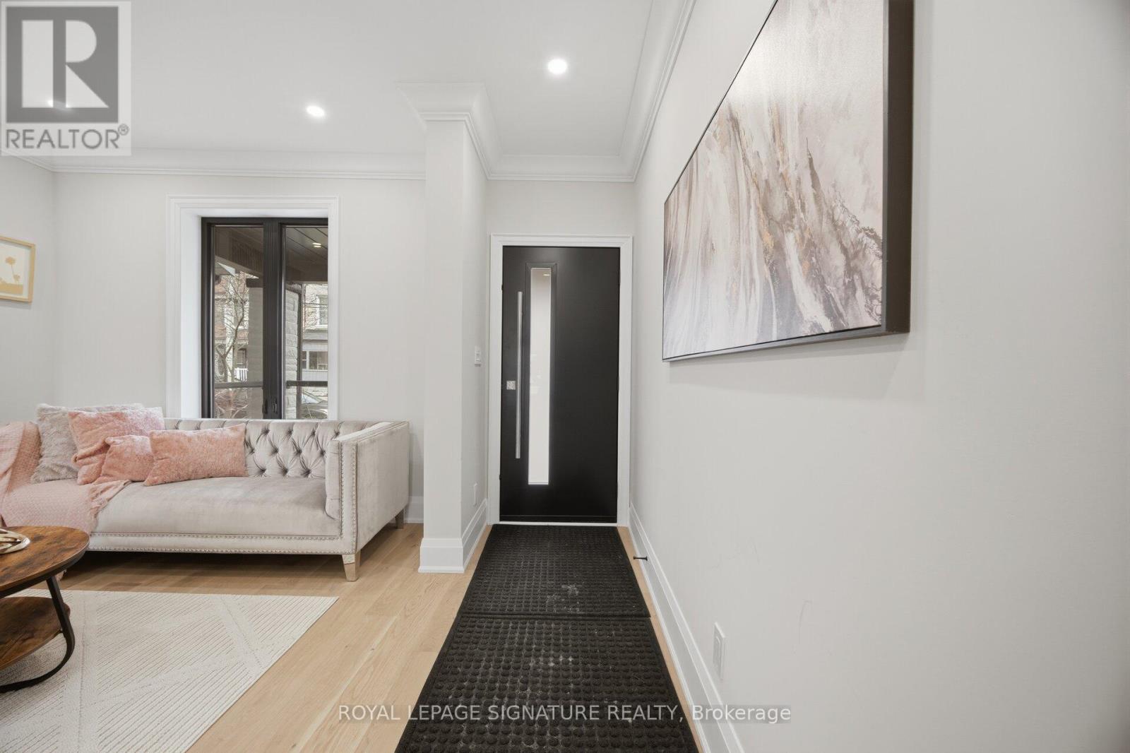 241 Maria Street, Toronto, Ontario  M6P 1W6 - Photo 4 - W13020072