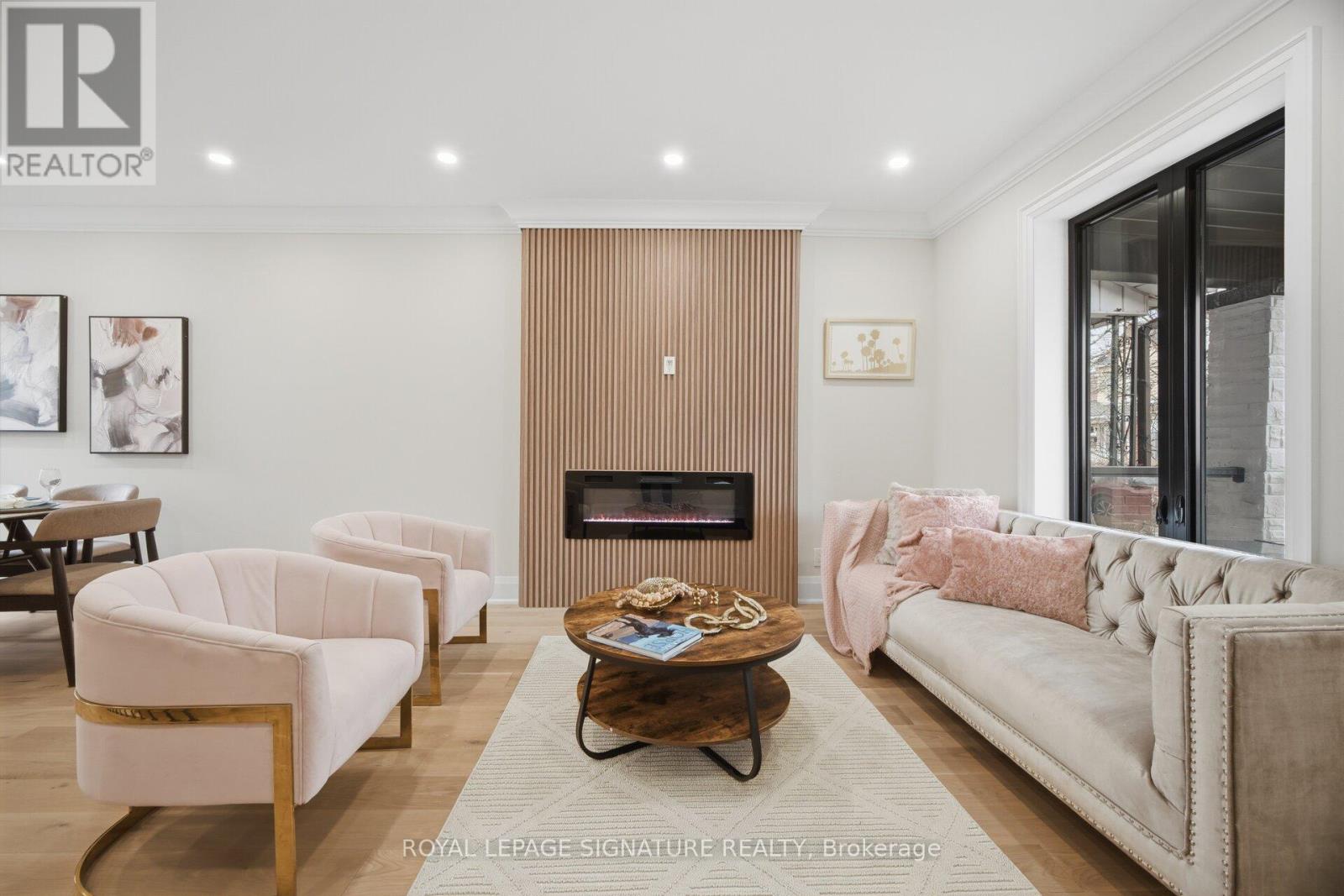 241 Maria Street, Toronto, Ontario  M6P 1W6 - Photo 5 - W13020072