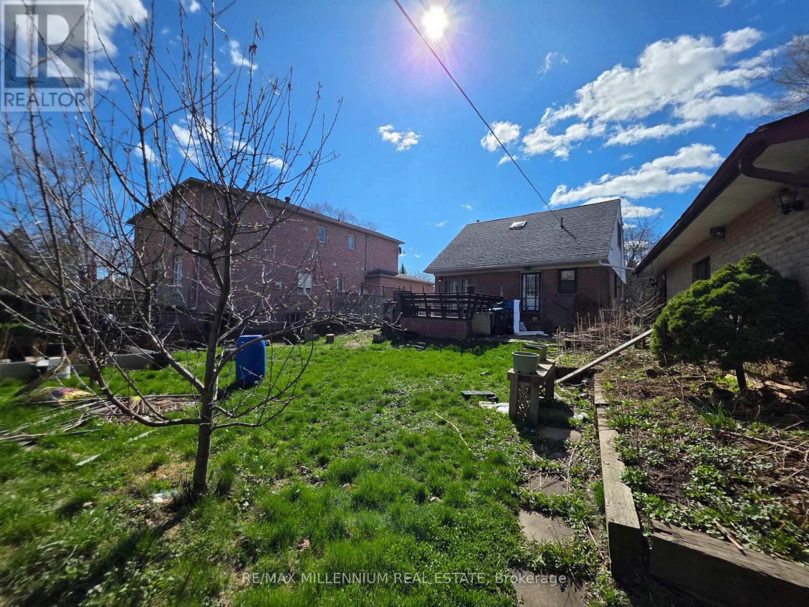 12 Todd Brook Drive, Toronto, Ontario  M9V 1R4 - Photo 21 - W13020086