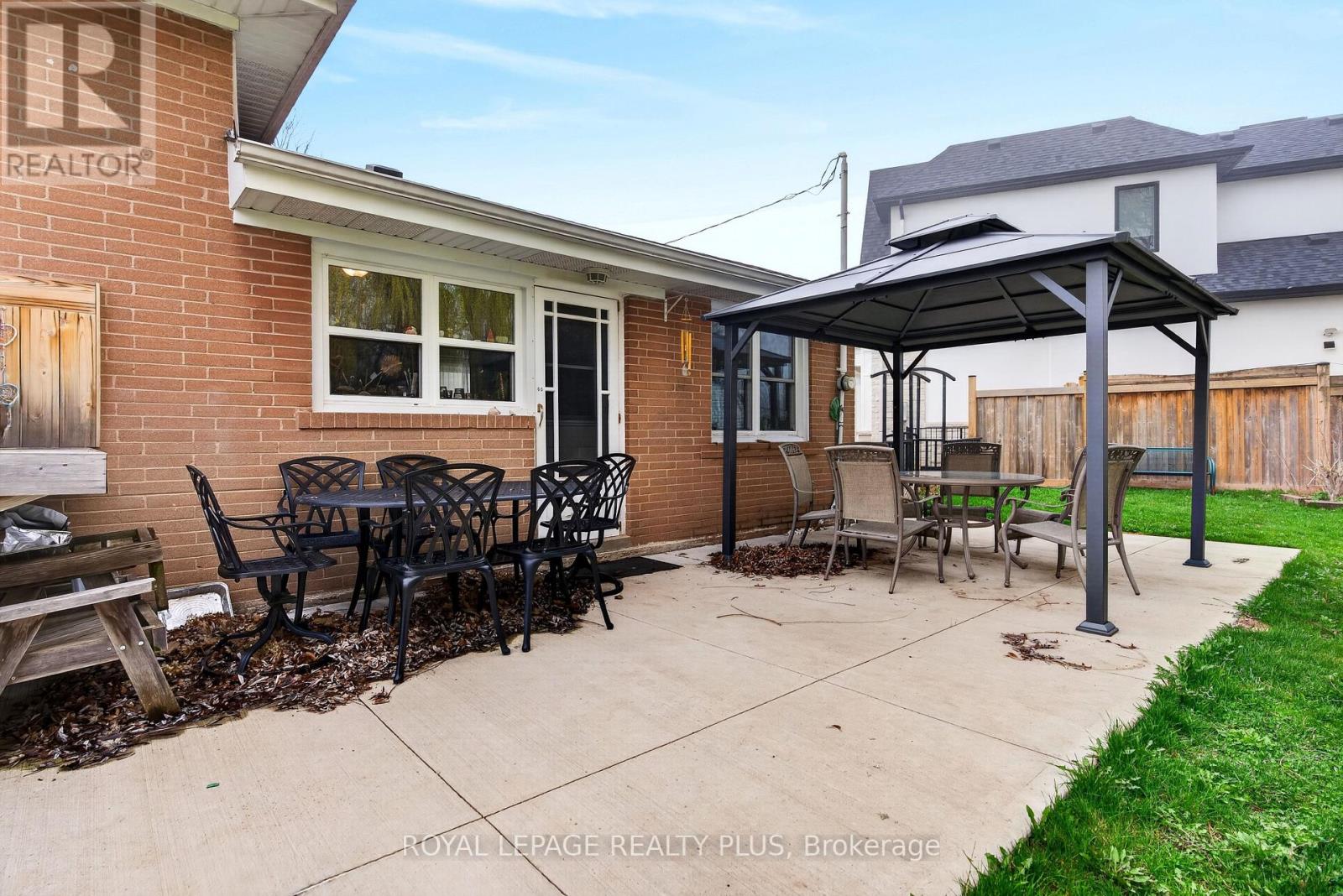 1332 Stanbury Road, Oakville, Ontario  L6L 2J4 - Photo 39 - W13020168