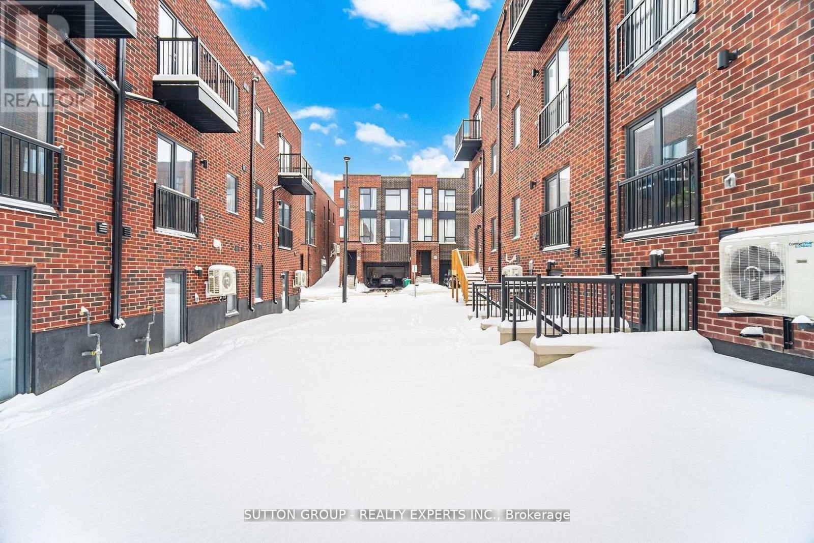 5 Taylor Court, Caledon, Ontario  L7E 2R7 - Photo 3 - W13020202