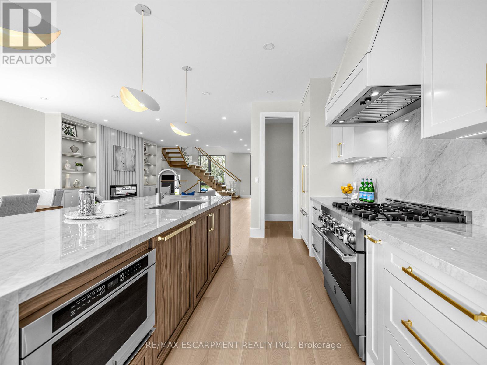 2488 Bridge Road, Oakville, Ontario  L6L 2H2 - Photo 11 - W13020206