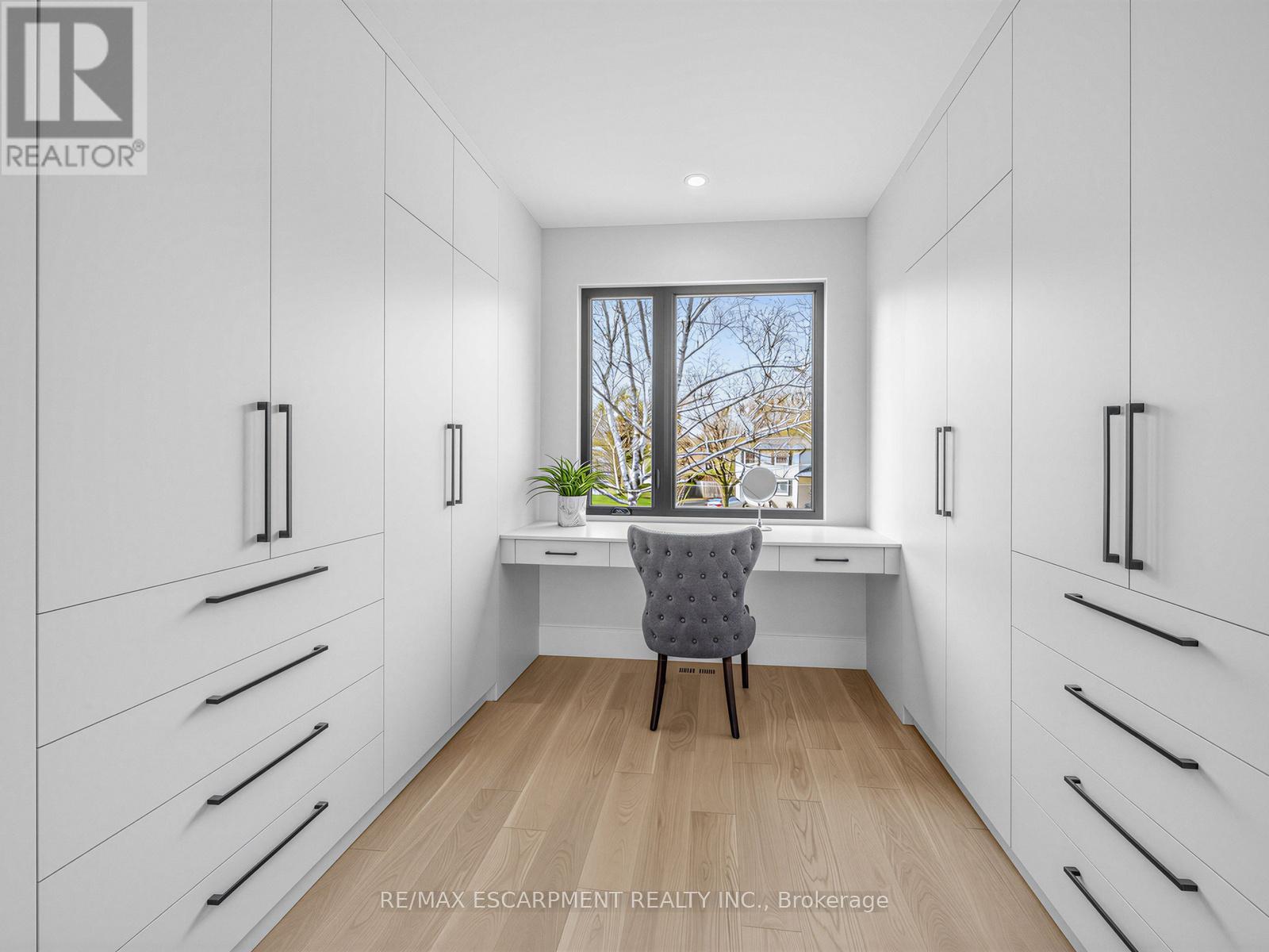 2488 Bridge Road, Oakville, Ontario  L6L 2H2 - Photo 22 - W13020206