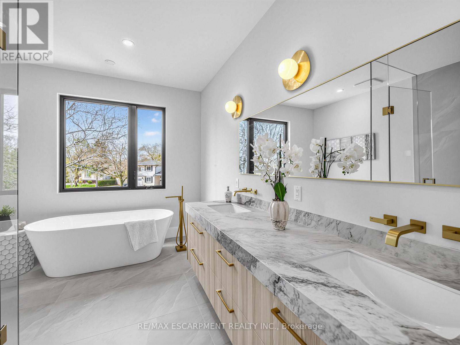 2488 Bridge Road, Oakville, Ontario  L6L 2H2 - Photo 23 - W13020206