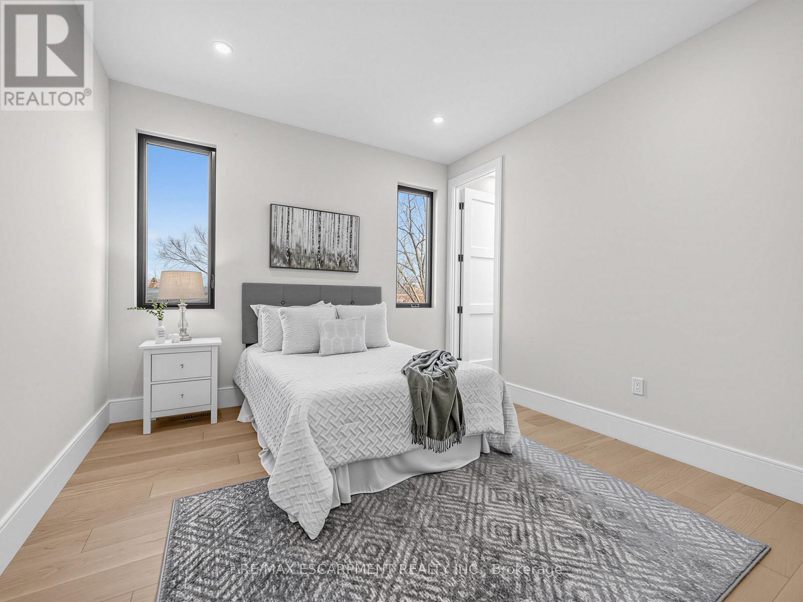 2488 Bridge Road, Oakville, Ontario  L6L 2H2 - Photo 28 - W13020206