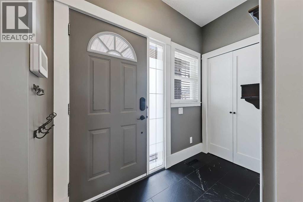 7140 34 Avenue NW, Calgary, Alberta  T3B 1N3 - Photo 3 - A2300508