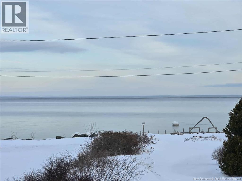 627 Principale Street, Pointe-Verte, New Brunswick  E8J 2P7 - Photo 3 - NB137563