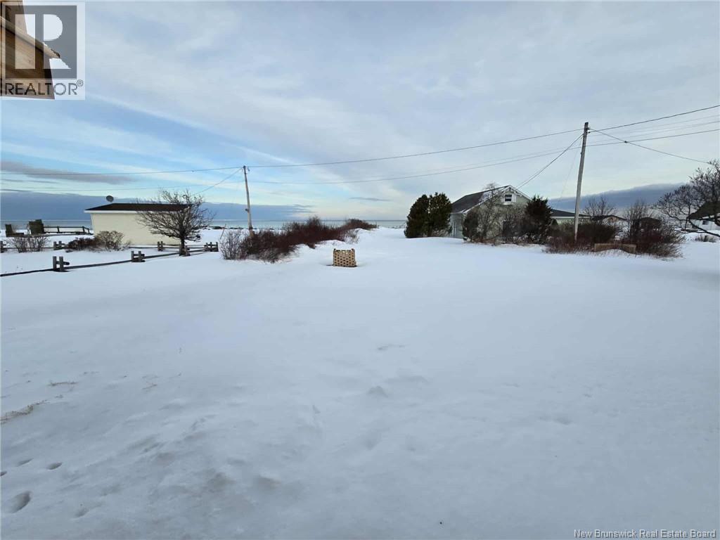 627 Principale Street, Pointe-Verte, New Brunswick  E8J 2P7 - Photo 6 - NB137563