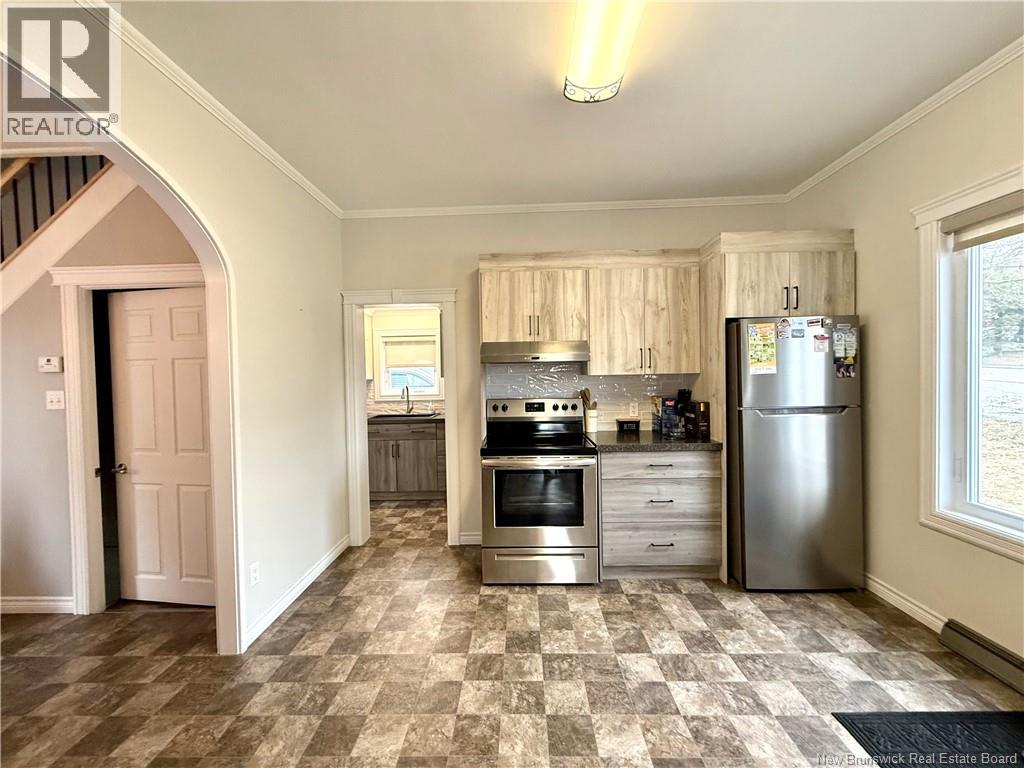 90 35e Avenue, Edmundston, New Brunswick  E3V 2V3 - Photo 3 - NB137486