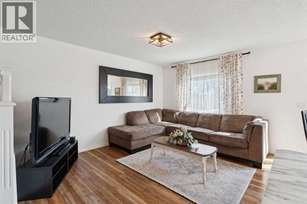 144 Canals Circle SW, Airdrie, Alberta  T4B 3E9 - Photo 9 - A2301421