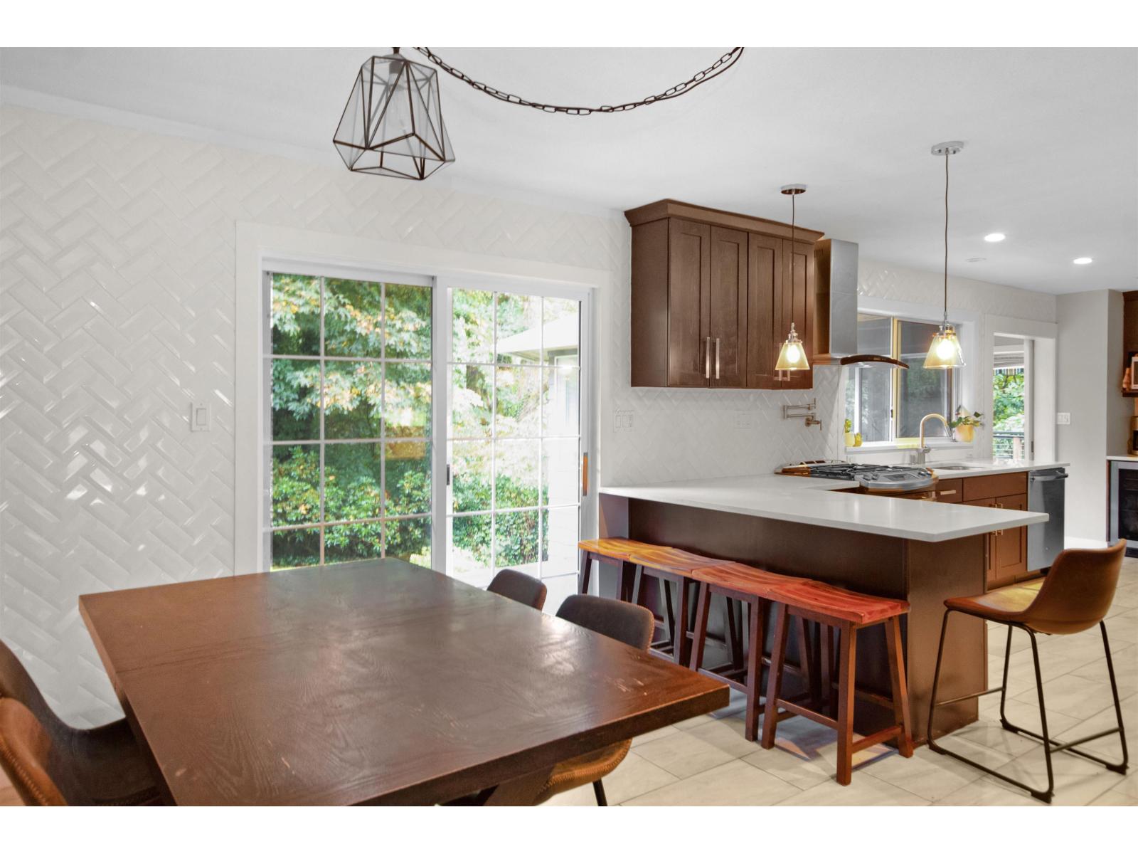 28280 Myrtle Avenue, Abbotsford, British Columbia  V4X 2P4 - Photo 9 - R3113271