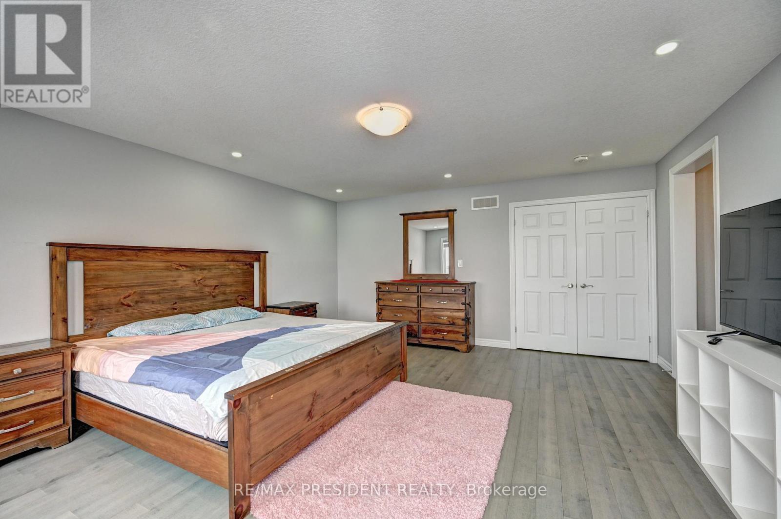 552 Florencedale Crescent, Kitchener, Ontario  N2R 0N3 - Photo 18 - X13019844