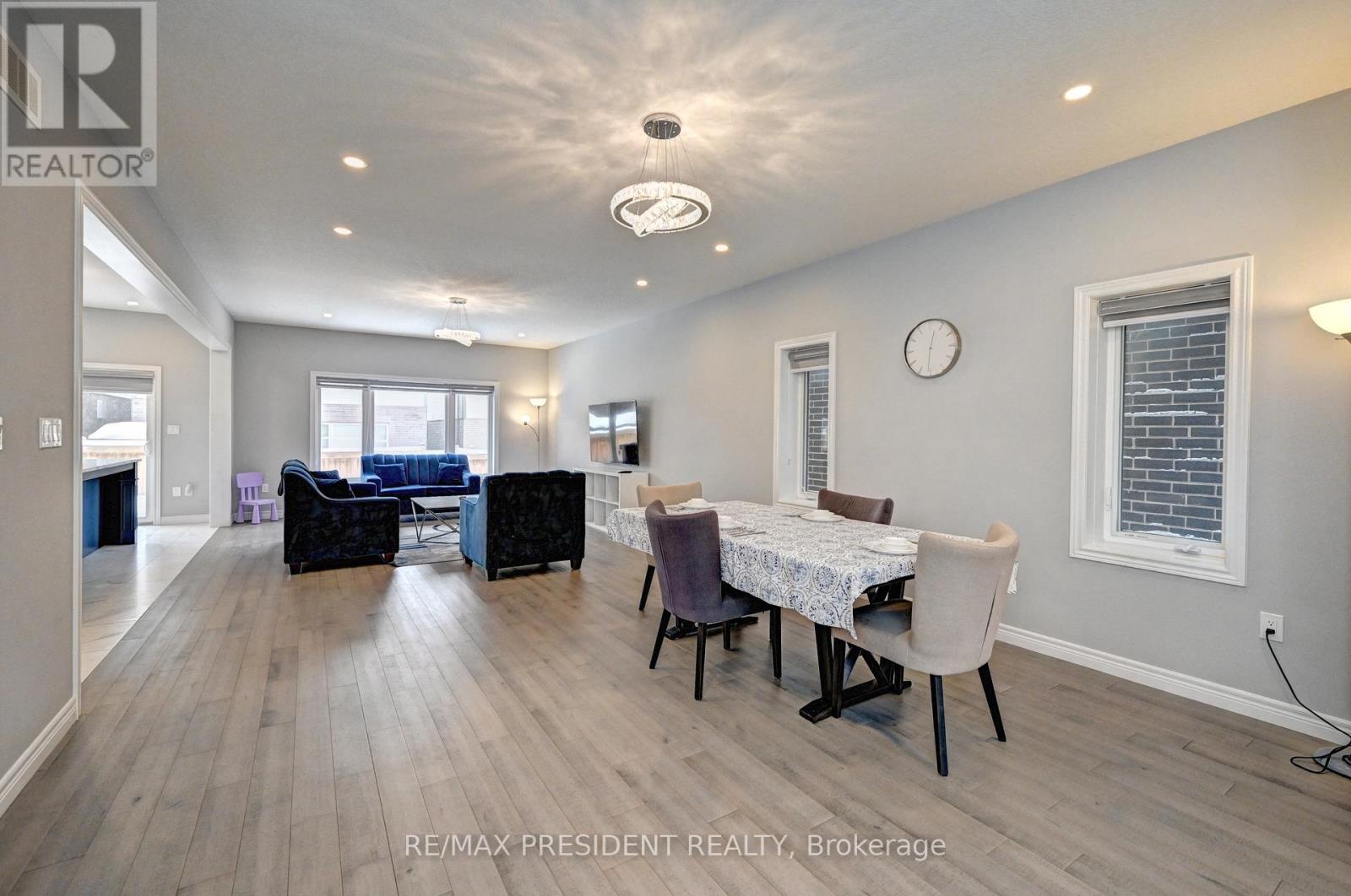 552 Florencedale Crescent, Kitchener, Ontario  N2R 0N3 - Photo 39 - X13019844