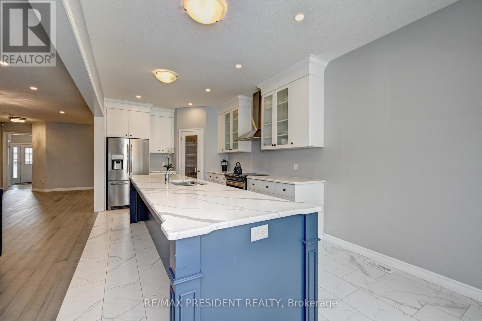 552 Florencedale Crescent, Kitchener, Ontario  N2R 0N3 - Photo 9 - X13019844