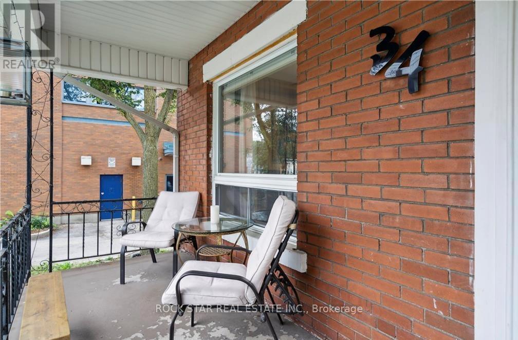 34 Cliff Avenue, Hamilton, Ontario  L8V 2R9 - Photo 2 - X13019986