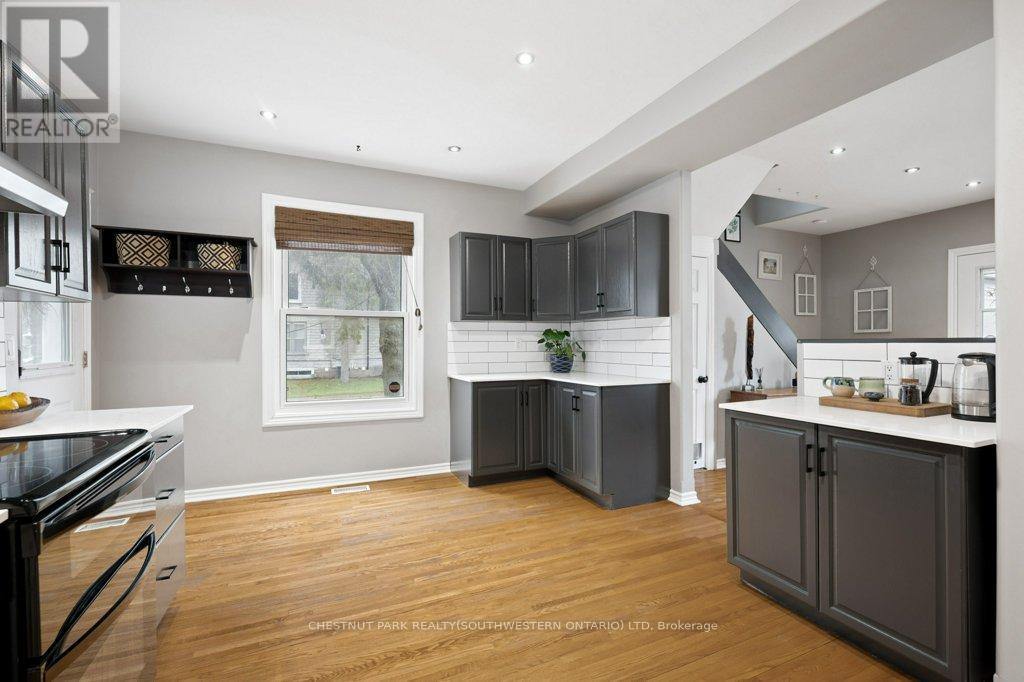 43 Krug Street, Kitchener, Ontario  N2H 2X5 - Photo 14 - X13020048