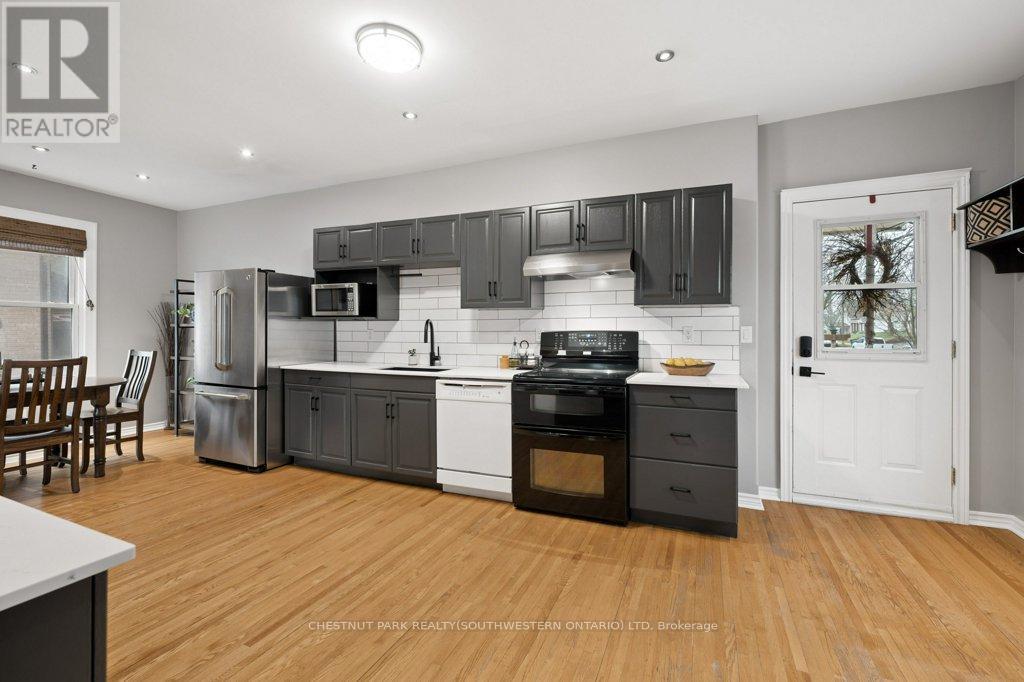 43 Krug Street, Kitchener, Ontario  N2H 2X5 - Photo 17 - X13020048