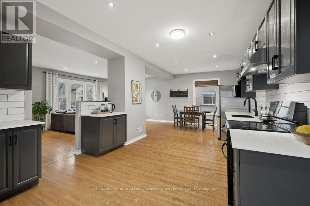 43 Krug Street, Kitchener, Ontario  N2H 2X5 - Photo 18 - X13020048