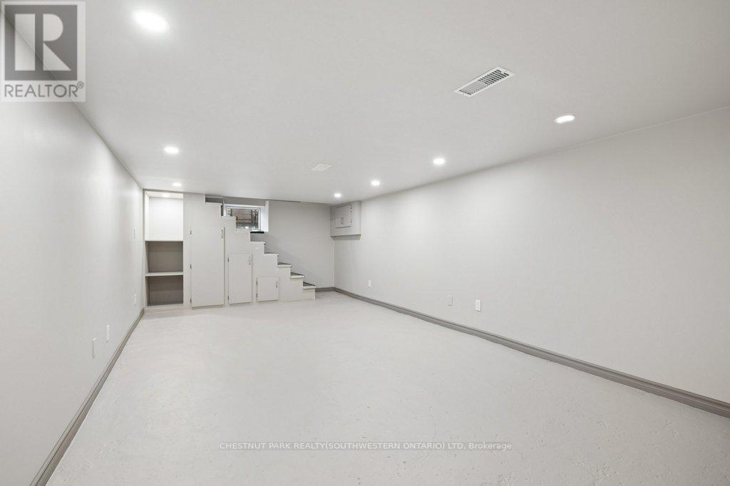 43 Krug Street, Kitchener, Ontario  N2H 2X5 - Photo 30 - X13020048