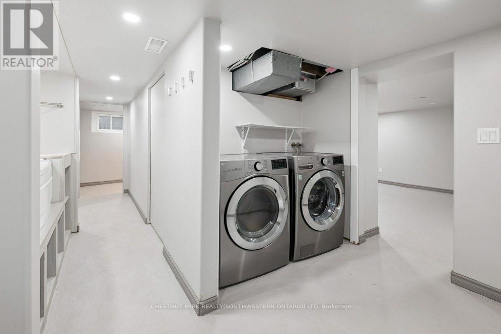 43 Krug Street, Kitchener, Ontario  N2H 2X5 - Photo 31 - X13020048