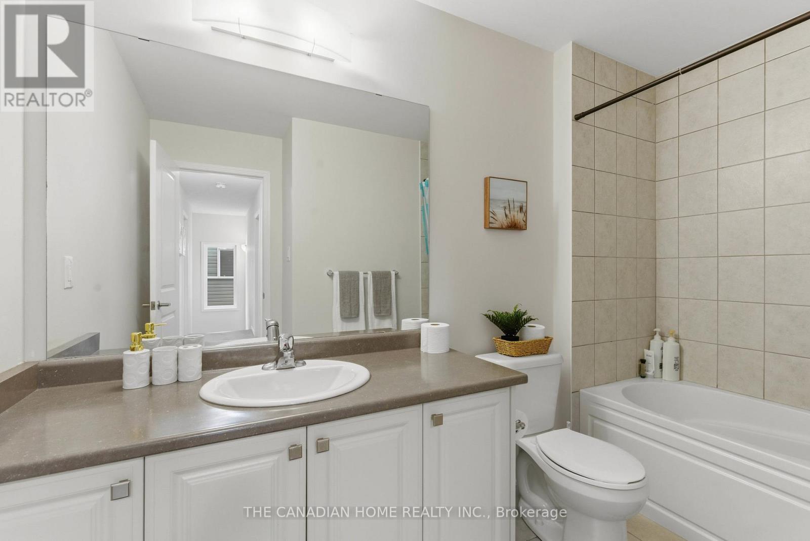 8707 Chickory Trail, Niagara Falls, Ontario  L2H 3S4 - Photo 16 - X13020082