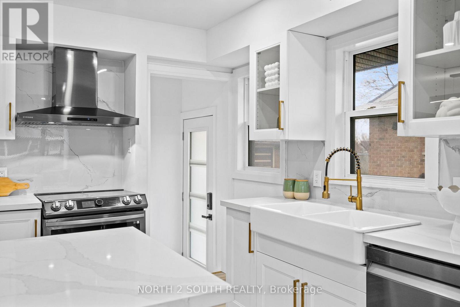 81 Clark Avenue, Kitchener, Ontario  N2C 1Y1 - Photo 5 - X13020174