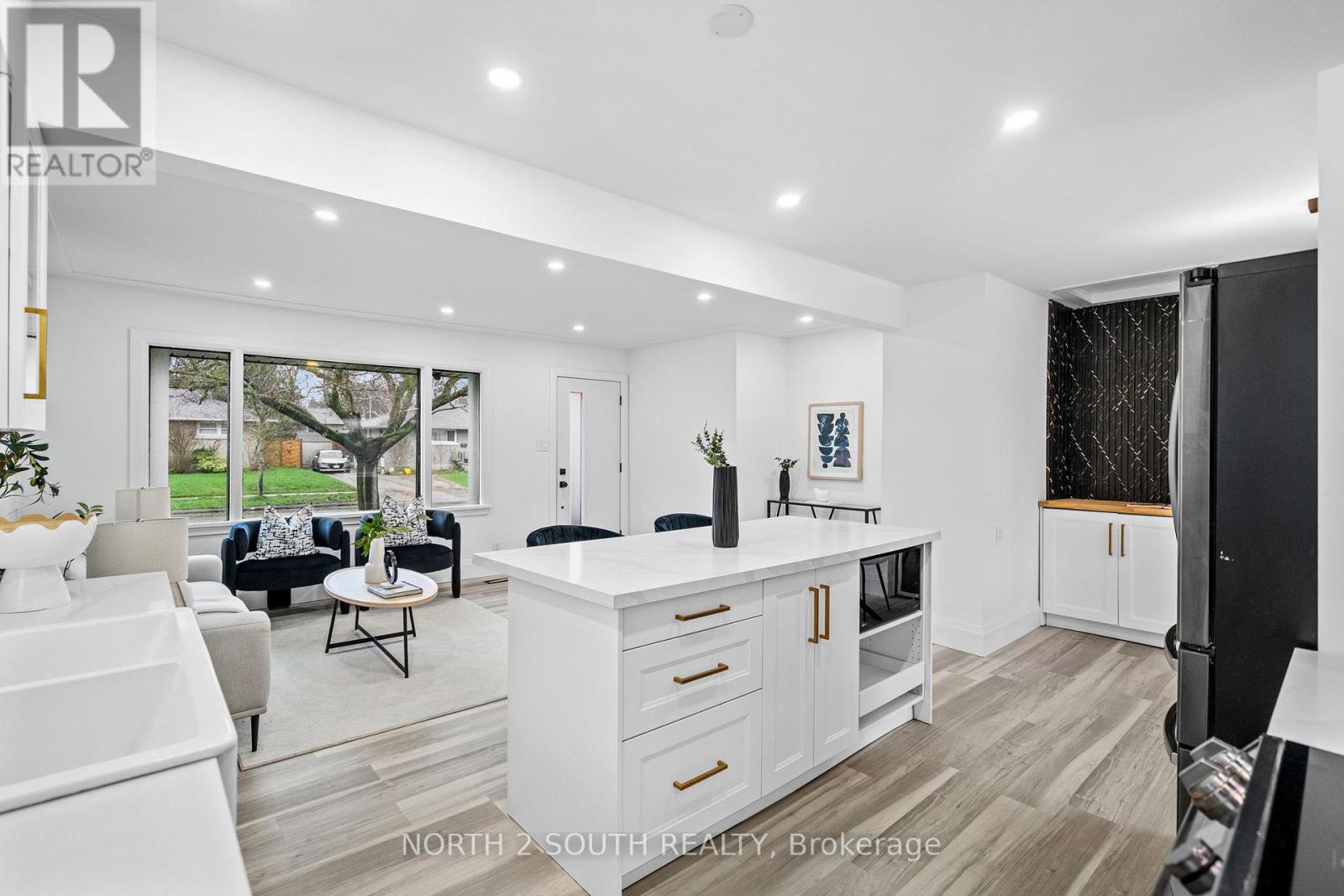 81 Clark Avenue, Kitchener, Ontario  N2C 1Y1 - Photo 6 - X13020174