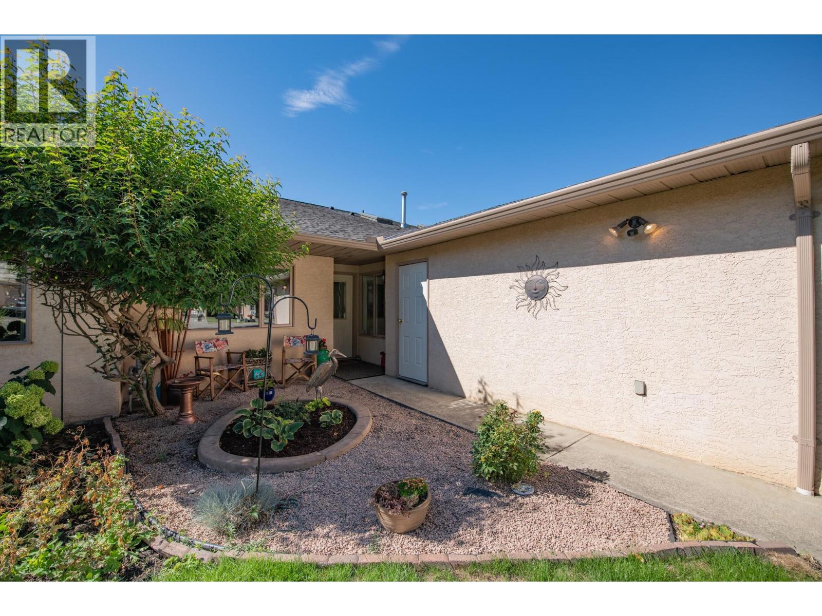 1001 30 Avenue Unit# 30, Vernon, British Columbia  V1T 9H8 - Photo 2 - 10383801