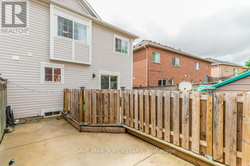 Upper - 12 Stable Gate, Brampton, Ontario  L7A 1V5 - Photo 29 - W12824312