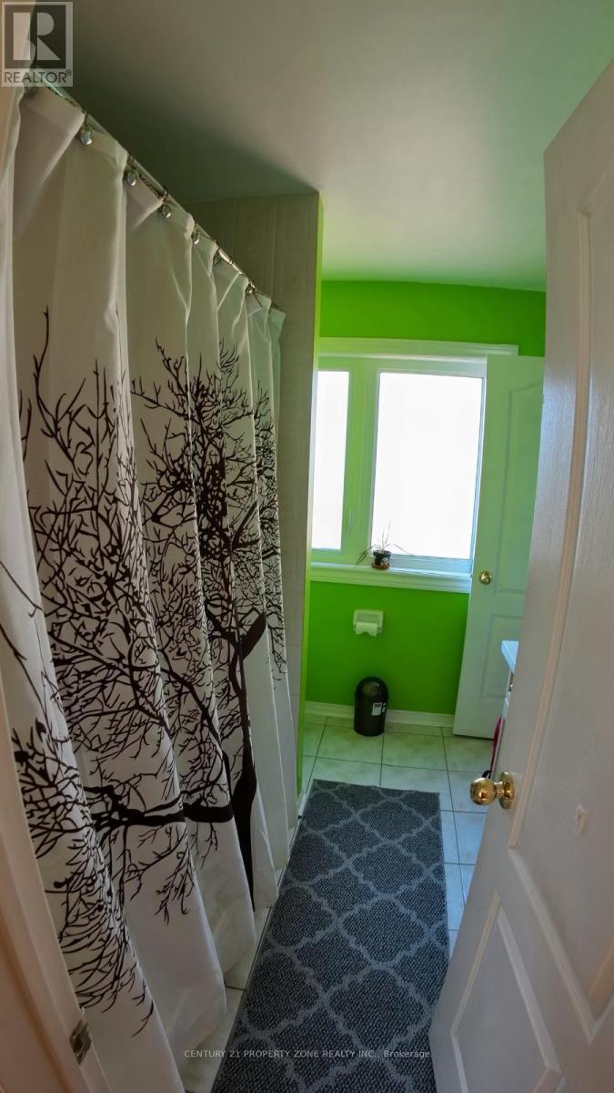 3822 Spicewood Way, Mississauga, Ontario  L5N 7W7 - Photo 28 - W12972466