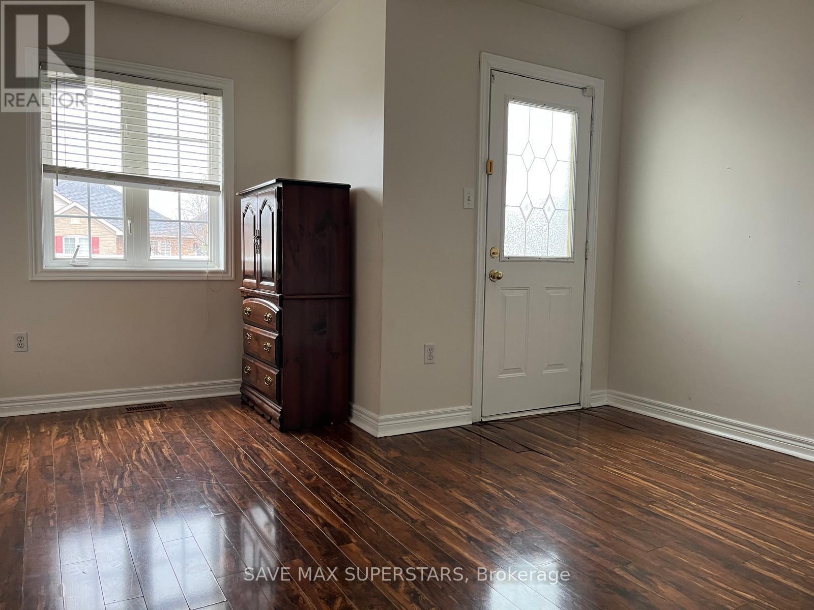 Upper - 12 Stable Gate, Brampton, Ontario  L7A 1V5 - Photo 17 - W12824312