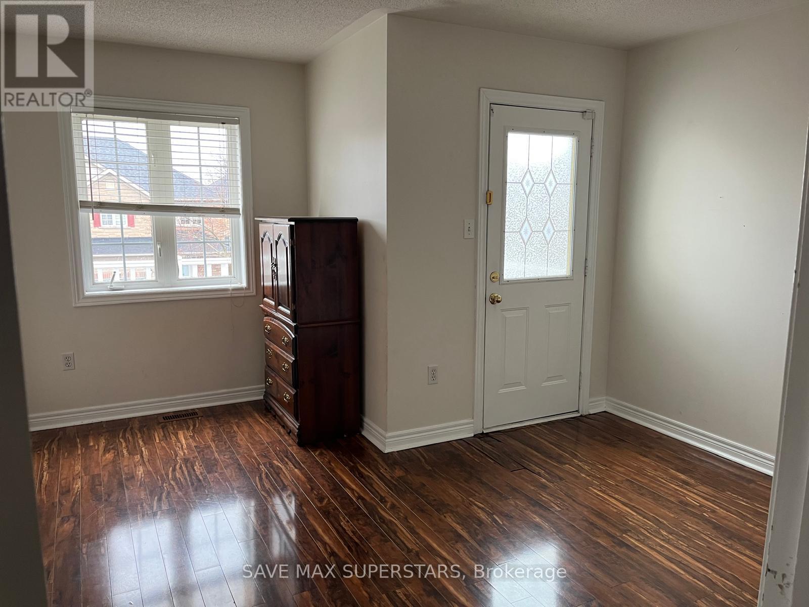 Upper - 12 Stable Gate, Brampton, Ontario  L7A 1V5 - Photo 18 - W12824312