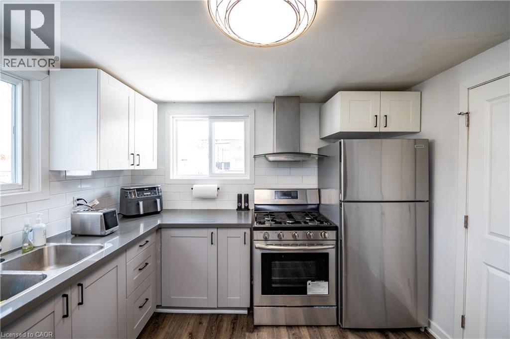 92 Frederick Avenue, Hamilton, Ontario  L8H 4K6 - Photo 9 - 40821914