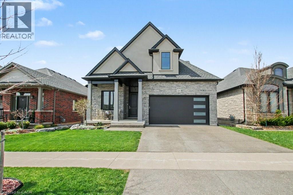 38 Swan Avenue, Fonthill, Ontario  L0S 1E6 - Photo 2 - 40821321