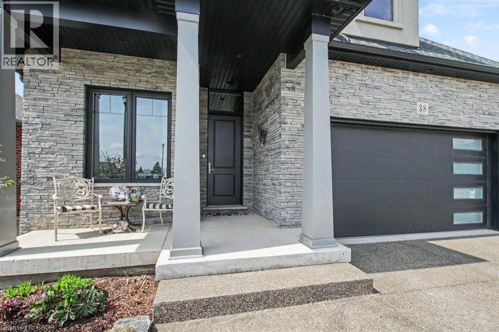 38 Swan Avenue, Fonthill, Ontario  L0S 1E6 - Photo 6 - 40821321