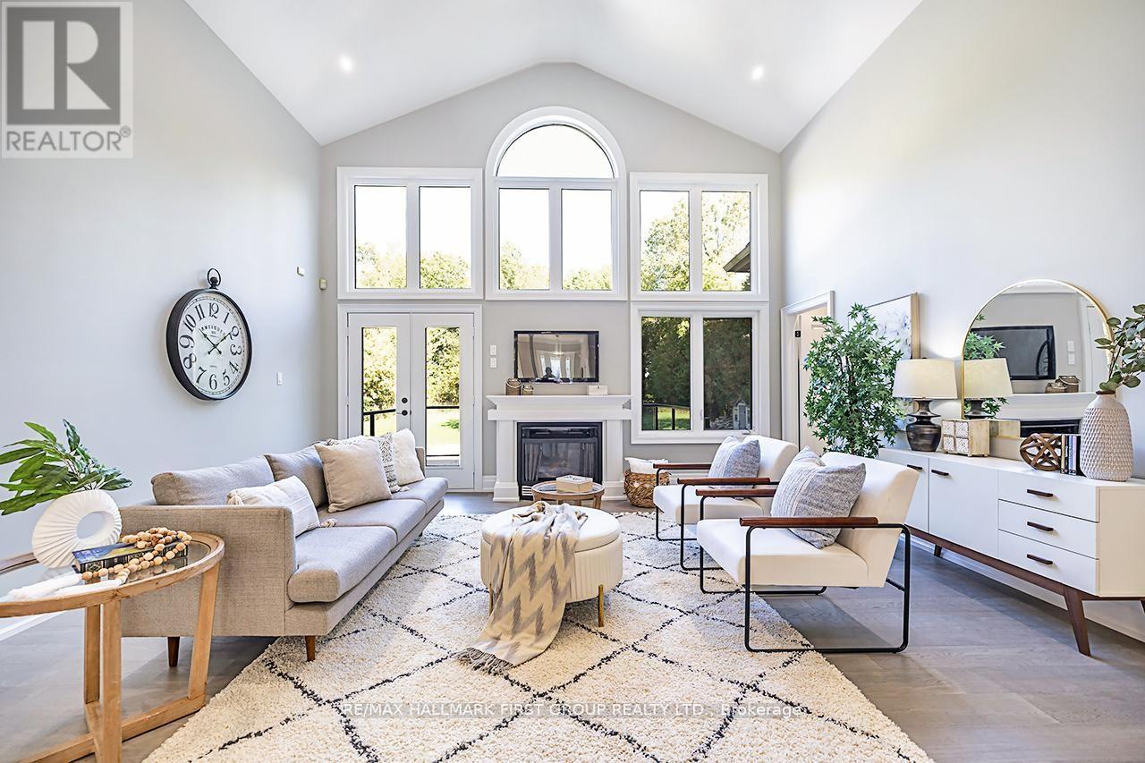 15 Shepherd Road, Whitby, Ontario  L1M 1G8 - Photo 9 - E13020368