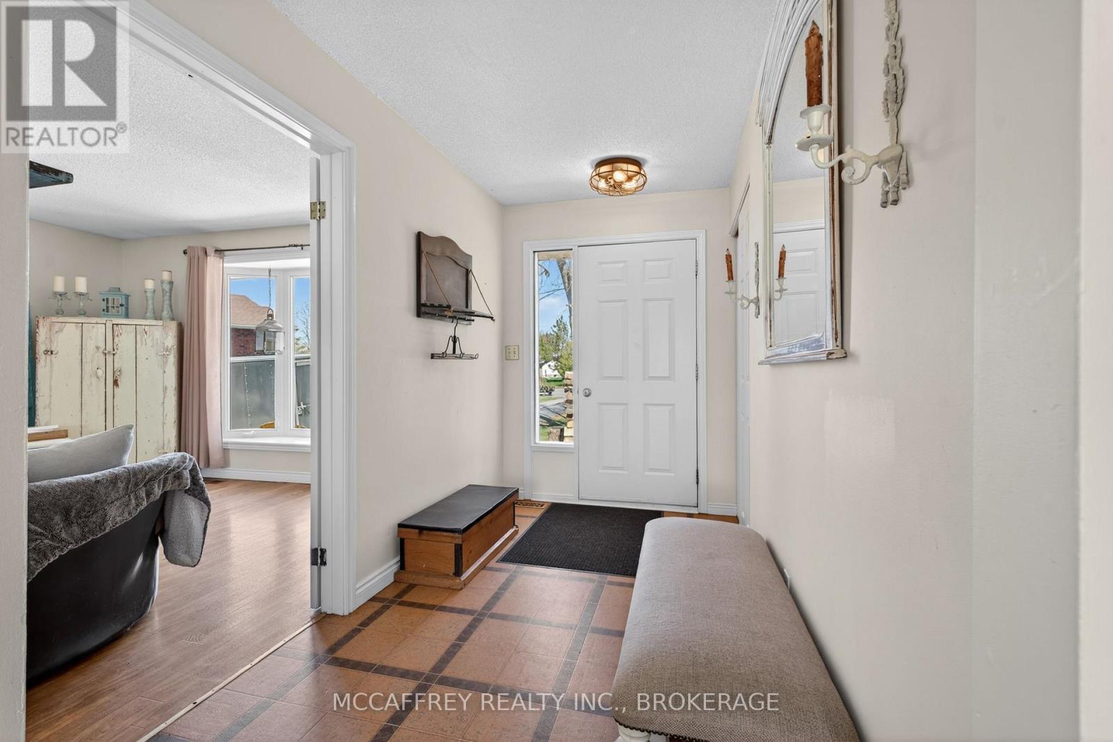 26 Dollar Crescent, Greater Napanee, Ontario  K7R 3K7 - Photo 5 - X13020416