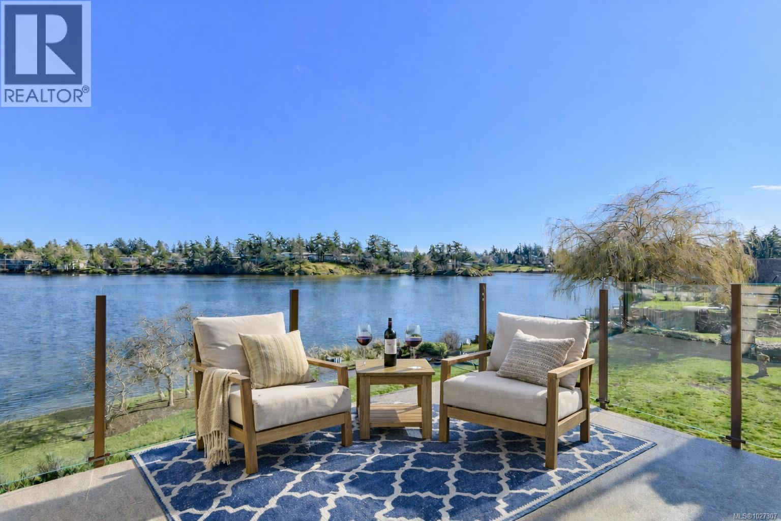 6 Werra Landing, View Royal, British Columbia