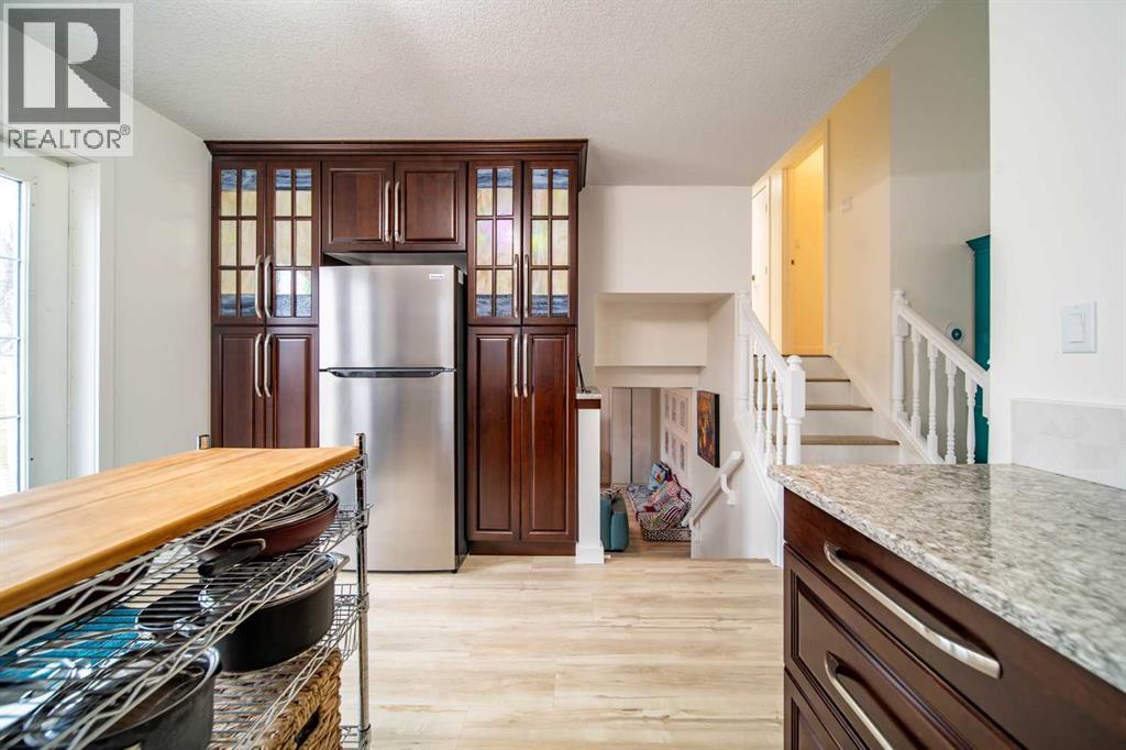 1021 20 Streetcrescent, Wainwright, Alberta  T9W 1N5 - Photo 8 - A2295732