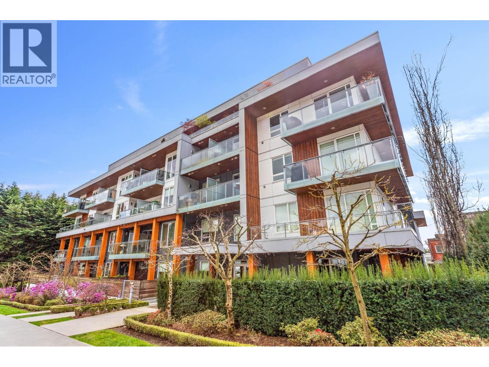 407 1327 DRAYCOTT ROAD, North Vancouver, British Columbia