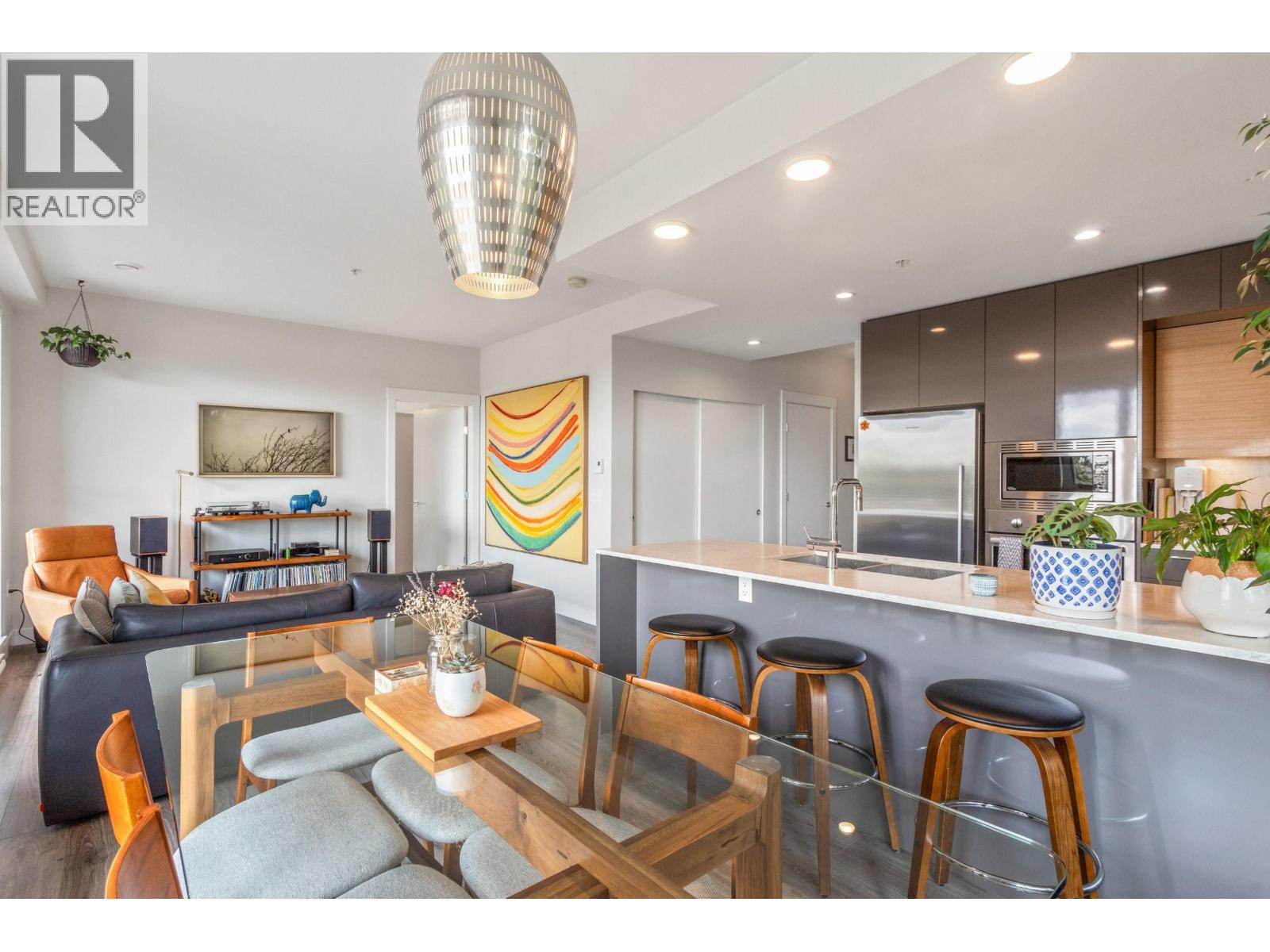 407 1327 Draycott Road, North Vancouver, British Columbia  V7J 1W1 - Photo 8 - R3113227