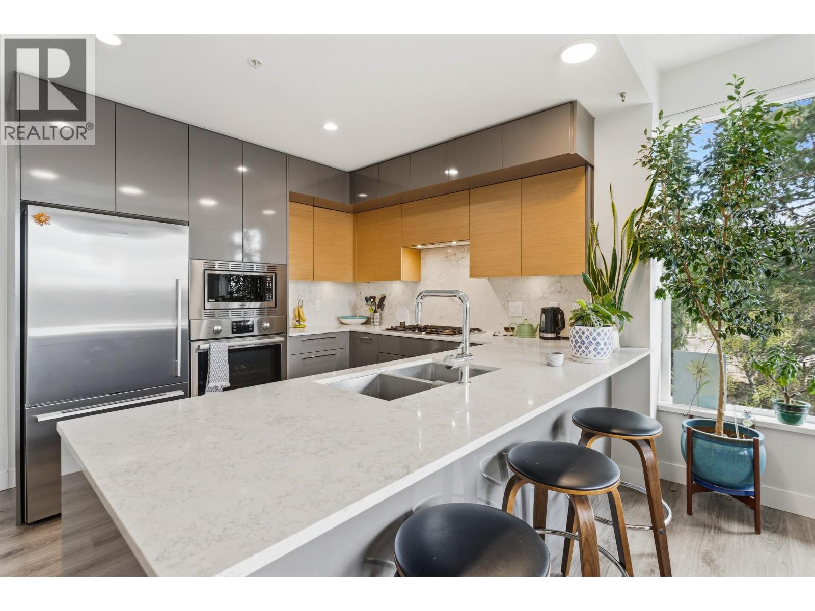 407 1327 Draycott Road, North Vancouver, British Columbia  V7J 1W1 - Photo 7 - R3113227