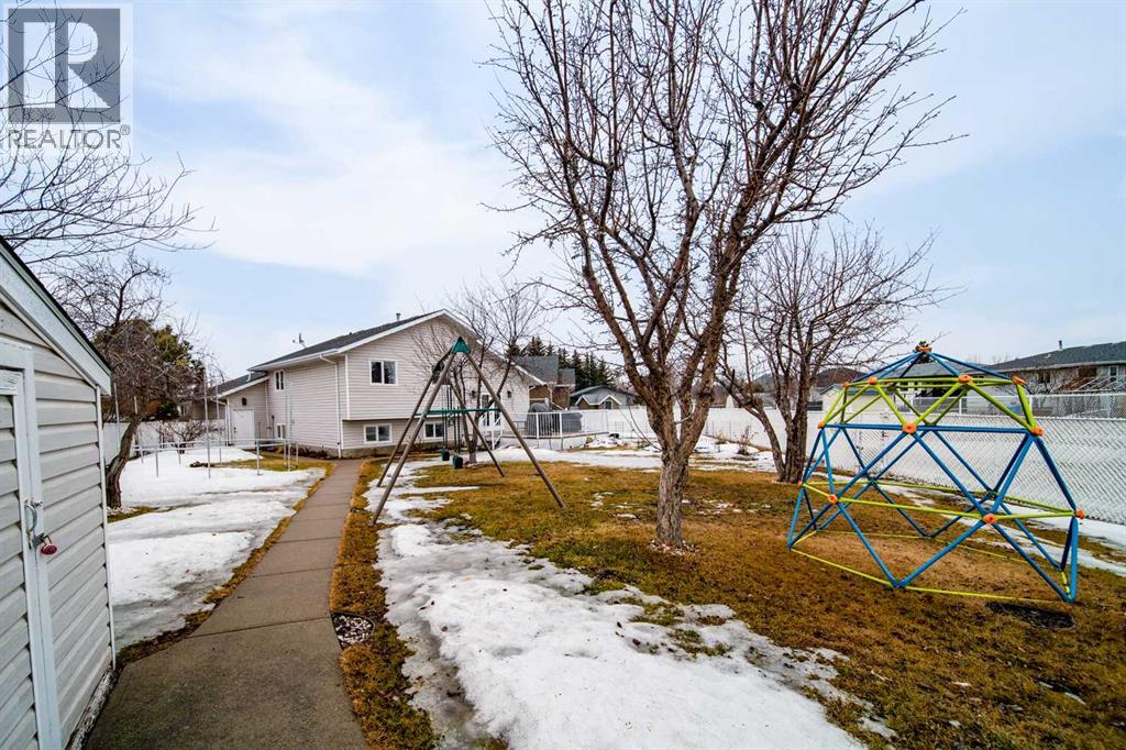 1021 20 Streetcrescent, Wainwright, Alberta  T9W 1N5 - Photo 31 - A2295732