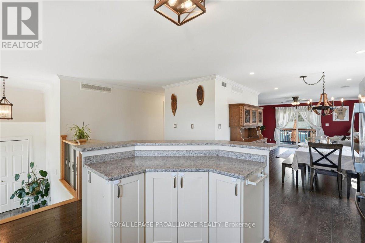 735 Shannon Road, Tyendinaga, Ontario  K0K 2V0 - Photo 11 - X13020244