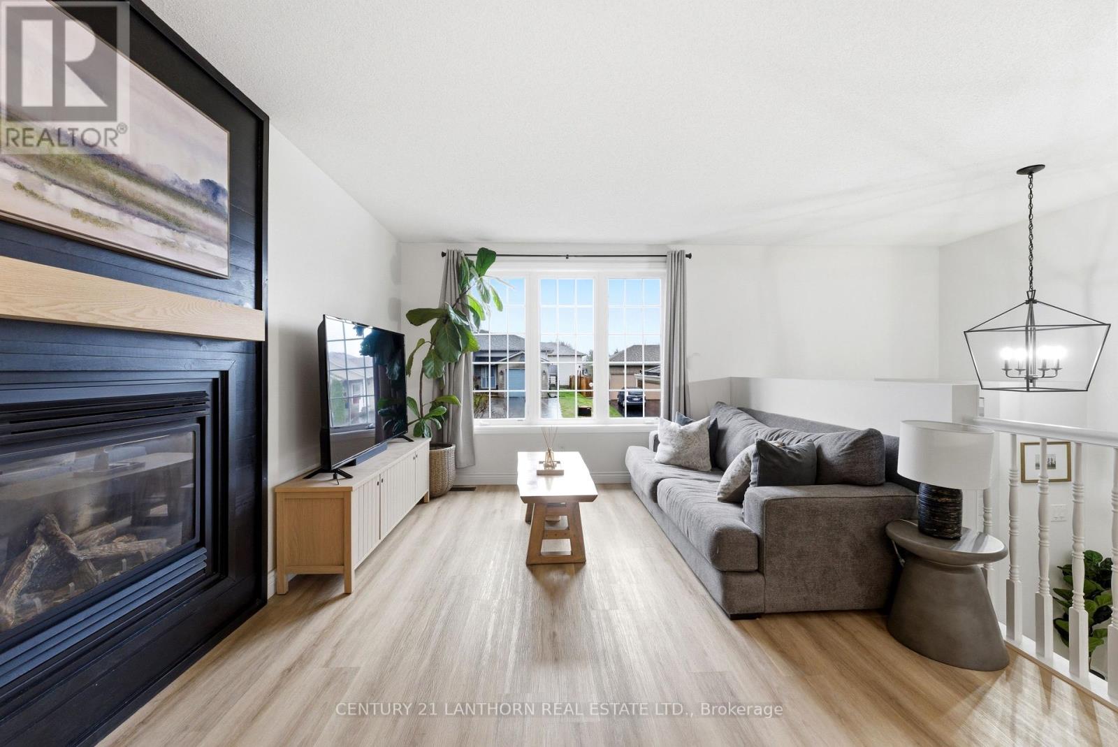 75 Gearin Street, Quinte West, Ontario  K8V 6W1 - Photo 6 - X13020276