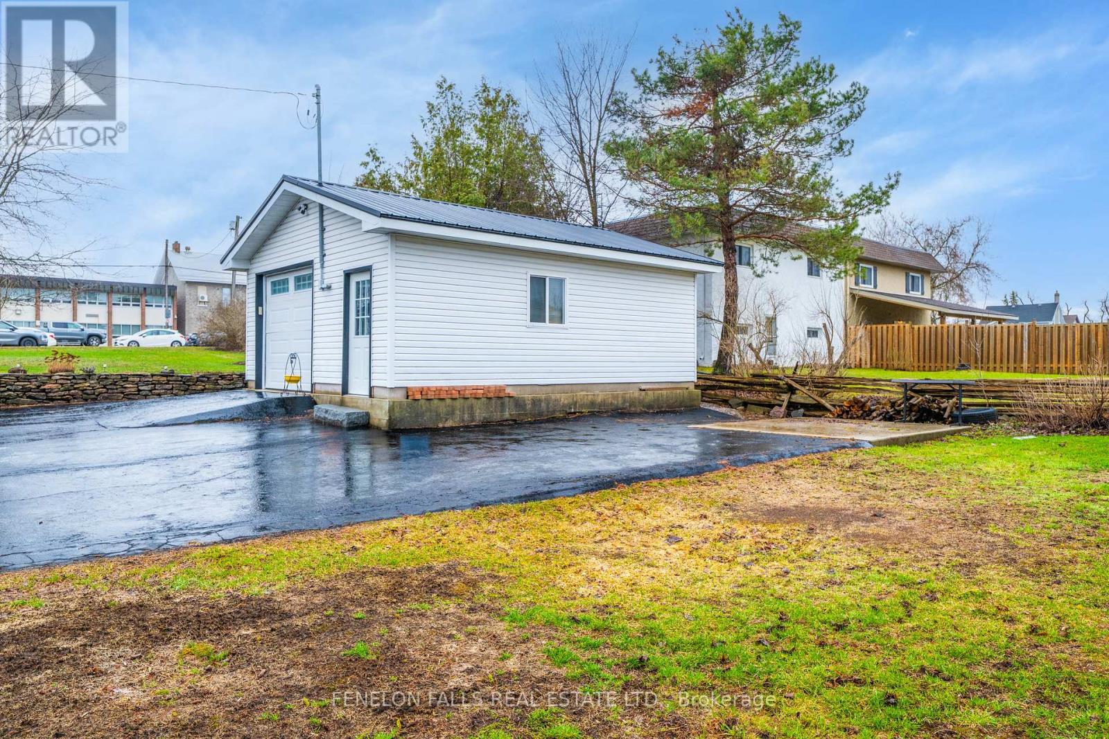 12 North Street, Kawartha Lakes, Ontario  K0M 1N0 - Photo 8 - X13020354