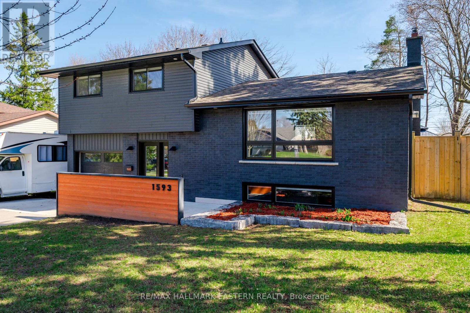 1593 Westbrook Drive, Peterborough, Ontario  K9J 6R6 - Photo 3 - X13020488