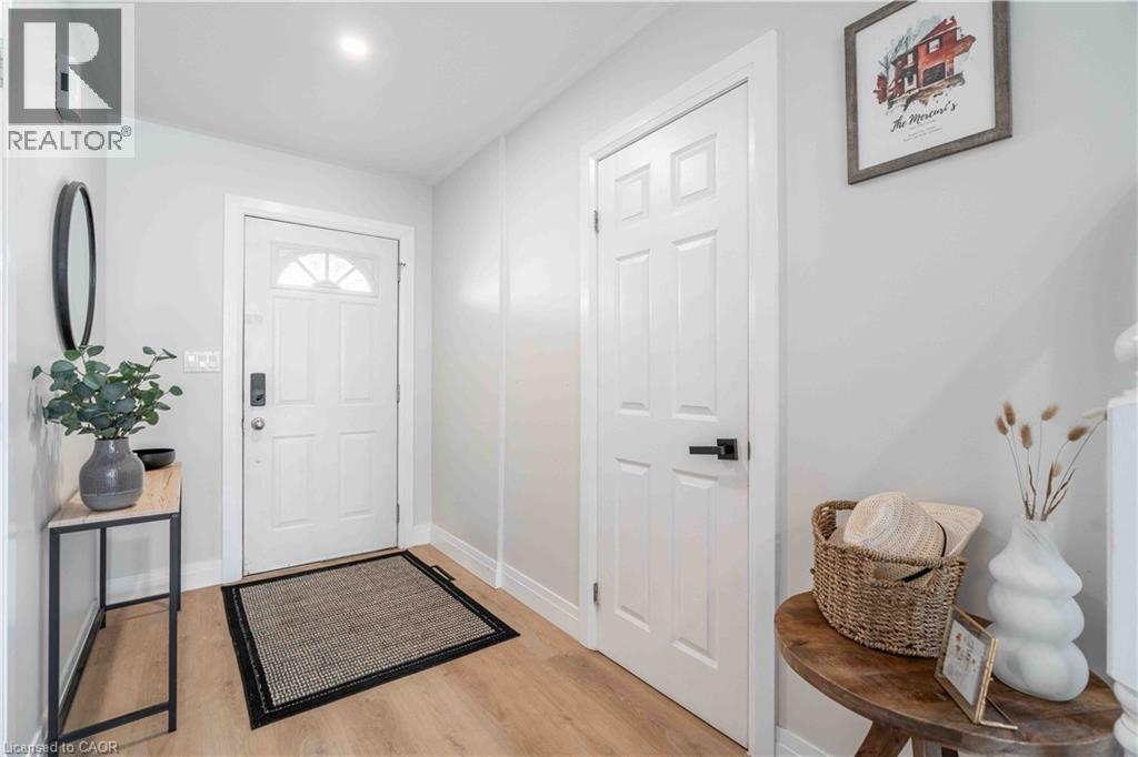 8 Swayze Court, Smithville, Ontario  L0R 2A0 - Photo 3 - 40817540