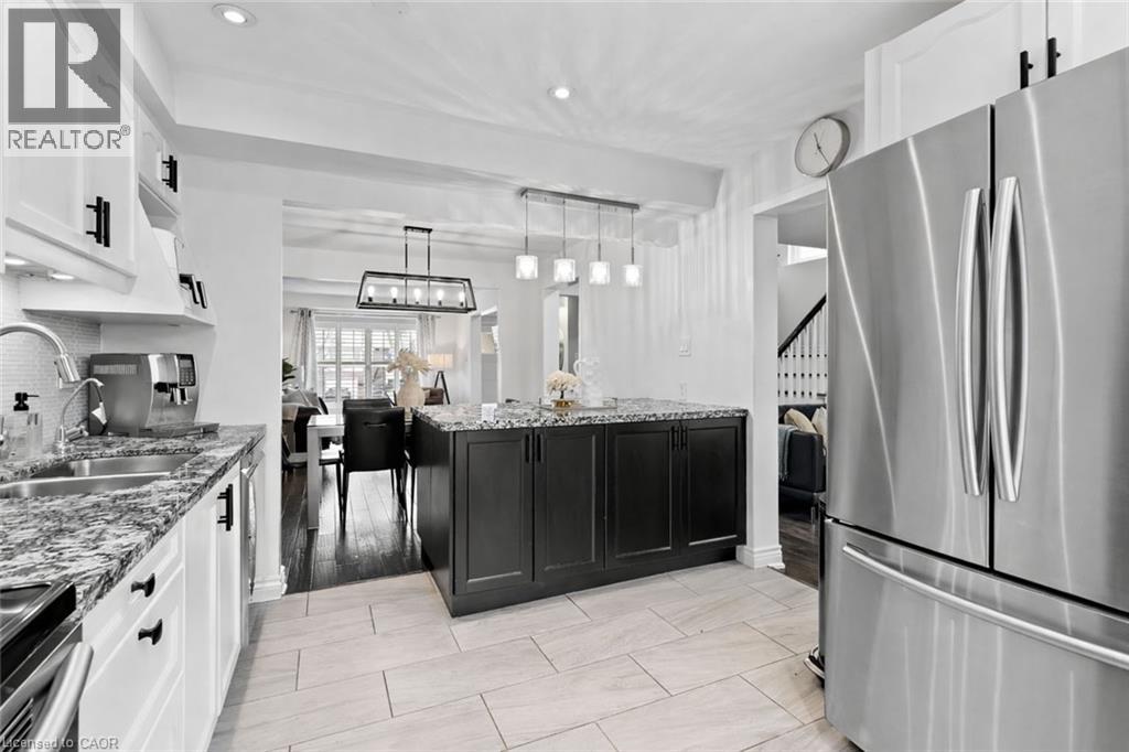 2685 Los Palmas Court, Mississauga, Ontario  L5N 2G6 - Photo 9 - 40818849